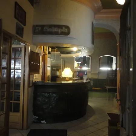 Hotel-restaurant Le Saint Christophe 2*